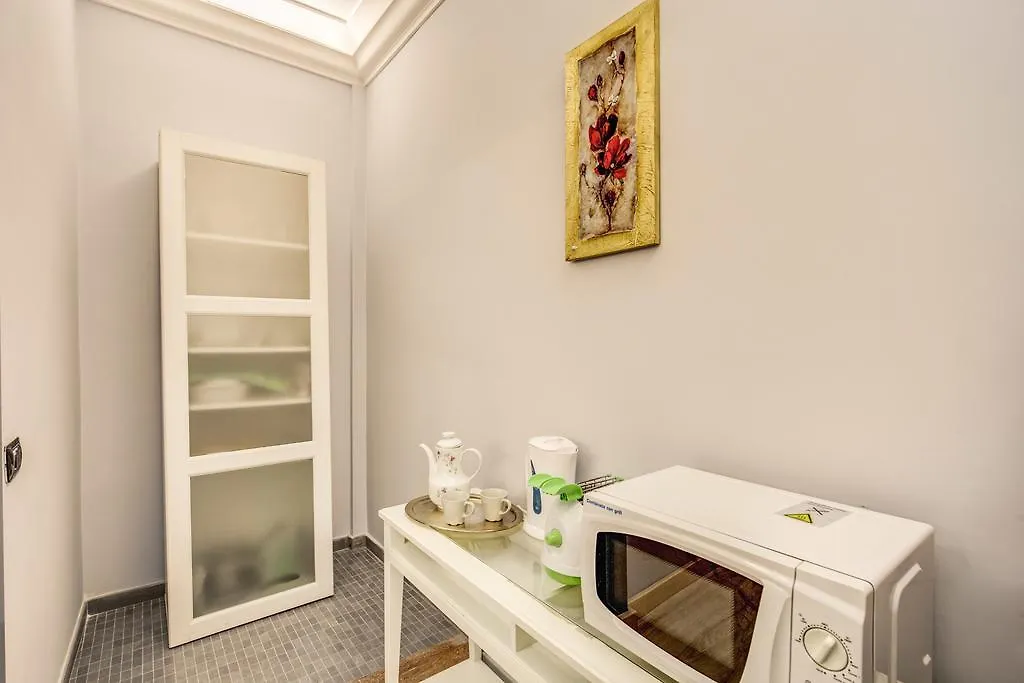 Ferienwohnung Flower Bed Rom Apartment