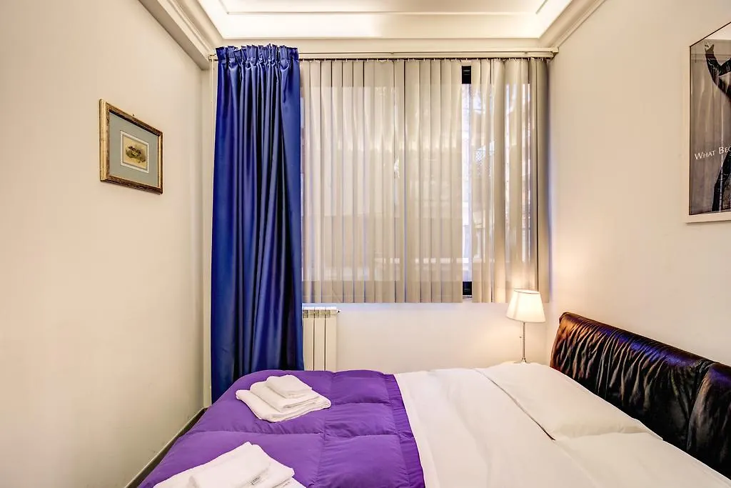 Ferienwohnung Flower Bed Rom 0*,  Italien