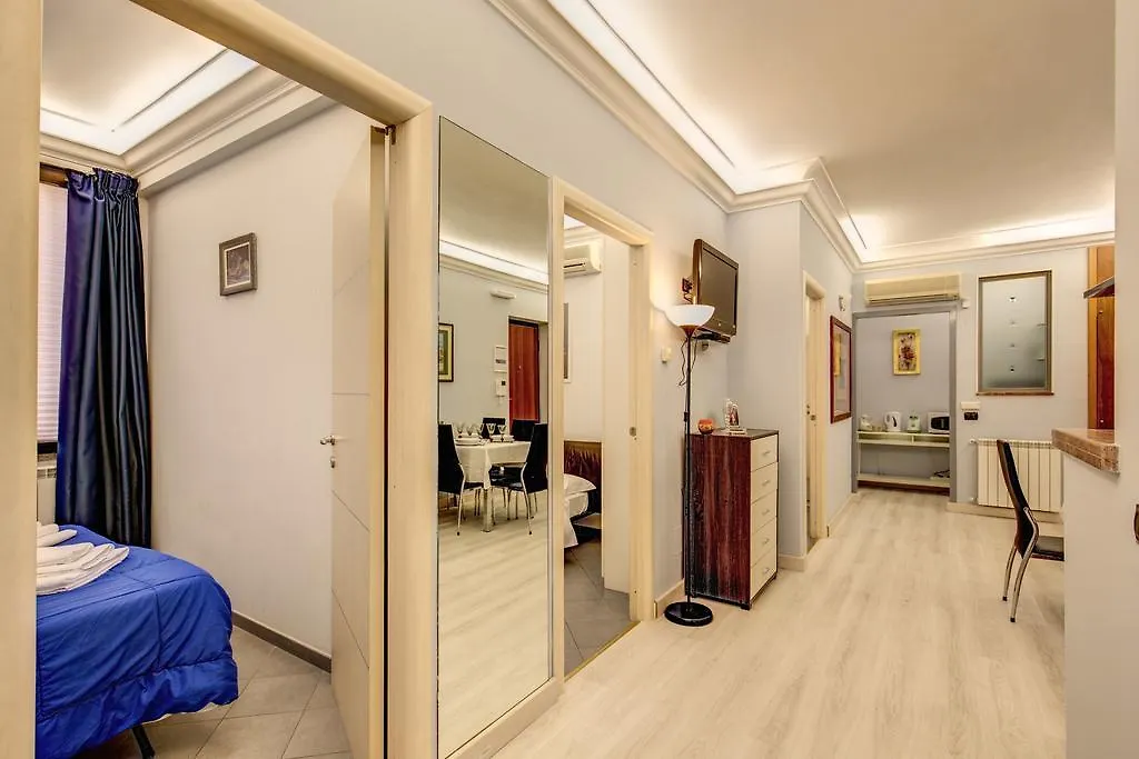 Ferienwohnung Flower Bed Rom Apartment